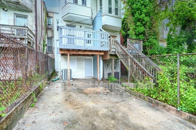 Building Photo - 717 W Lanvale St