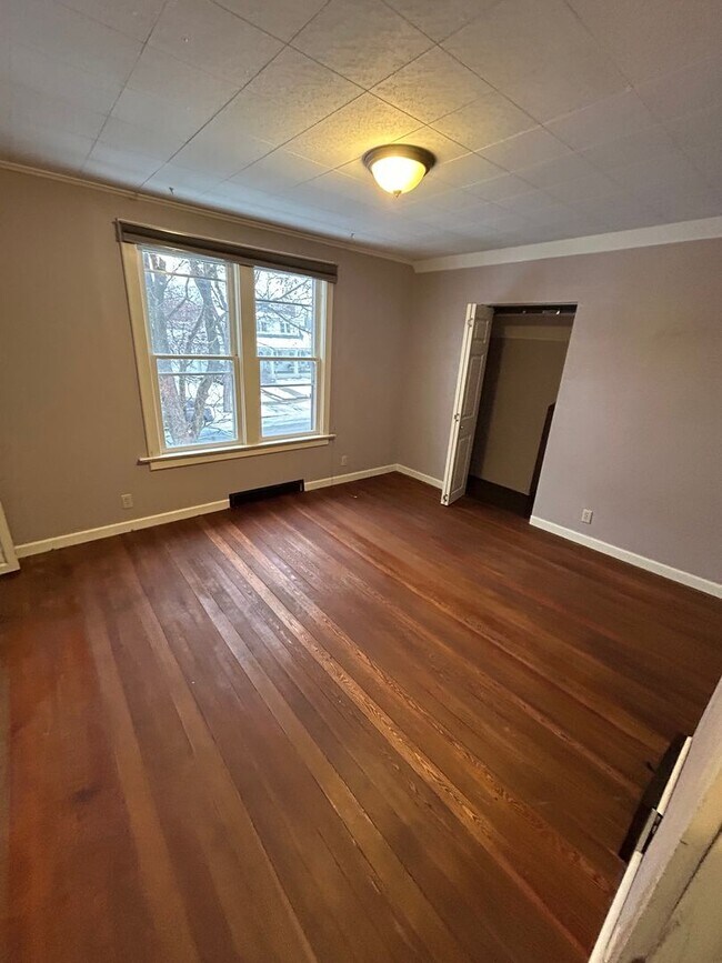 Building Photo - 4 Bedroom Home on Kalispell’s East Side – Spacious Yard & Double Garage