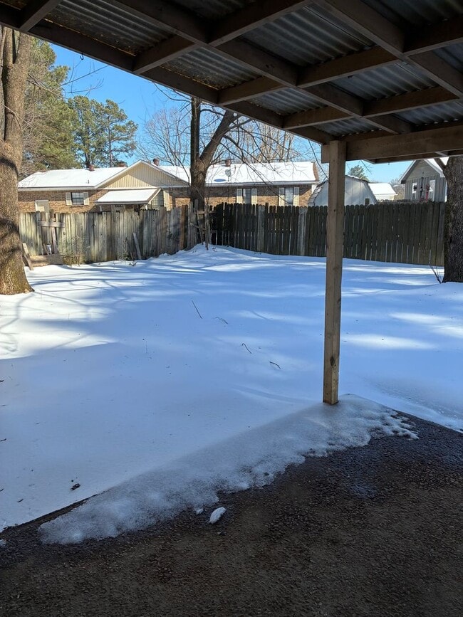 Building Photo - Spacious 4 Bedroom/3 Bath Family Home West End of Searcy