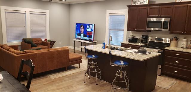 Building Photo - 1304 CR 115