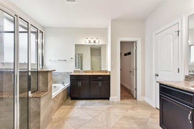 Building Photo - 5708 Viejo Dr