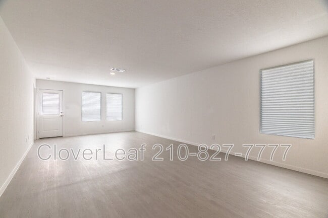 Building Photo - 506 Sarah Wy