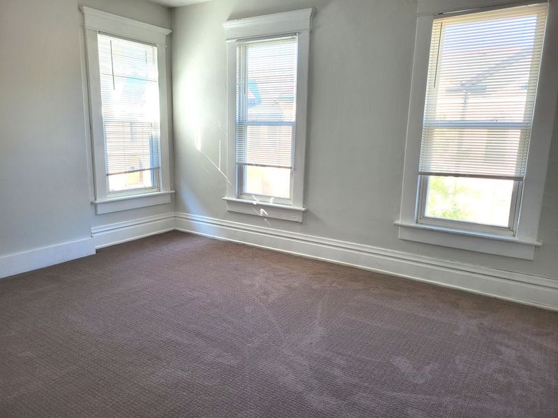 Building Photo - 264 Miller Ave