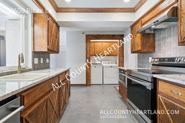 Building Photo - 10600 Ricky Ln
