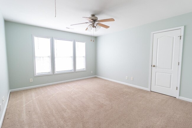 Building Photo - 2047 Sinclair Trce