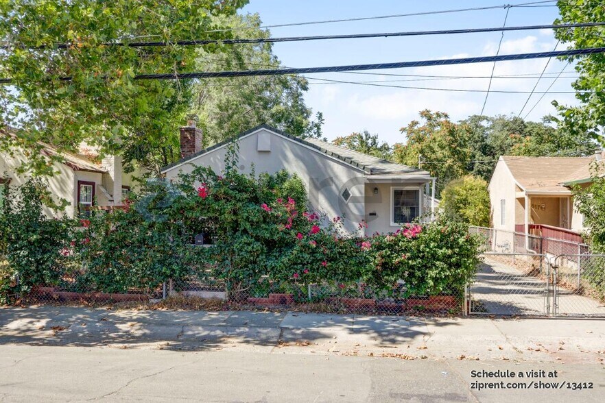 Building Photo - 3809 12th Ave