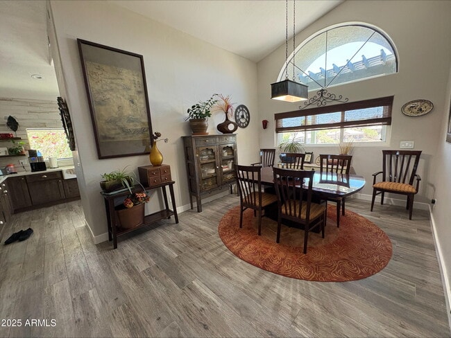 Building Photo - 15759 E Echo Hill Dr