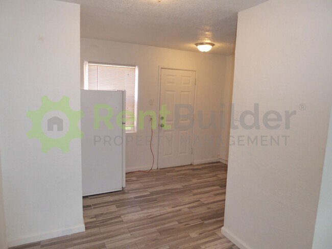 Building Photo - 3426 Smith Ave SE