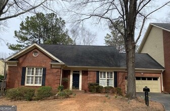 Building Photo - 7155 Roswell Rd