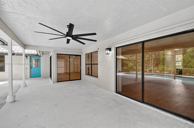 Building Photo - 9721 Majestic Way