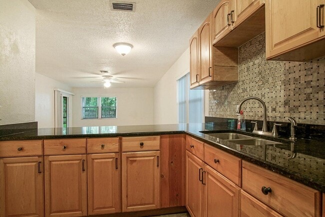 Building Photo - 2134 NE Pelican Terrace