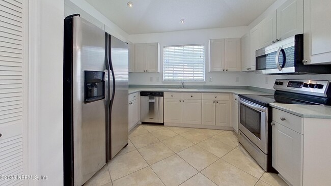 Building Photo - 1140 Hidden Cove Cir