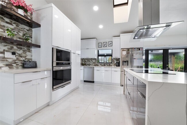 Building Photo - 8840 SW 181st Terrace