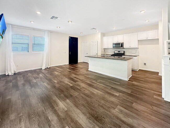 Building Photo - Lease by 3/25/26 for 2 weeks free!! Modern 3-Bedroom Home in Vista Canyon – Prime Canyon Country ...