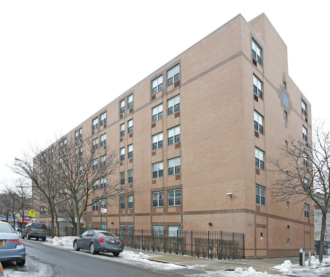 Building Photo - Martin Luther Court