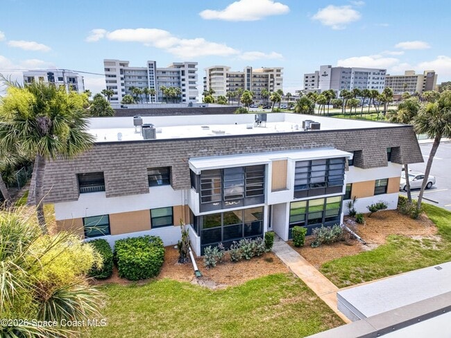 Building Photo - 2700 N Hwy A1A
