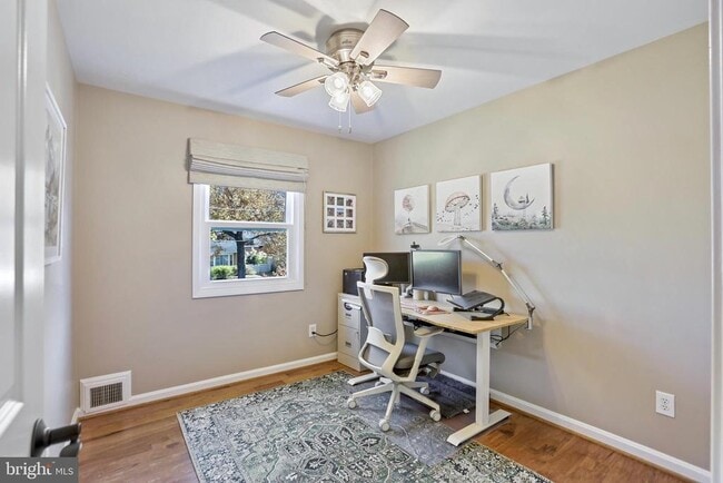 Building Photo - 4402 Medford Dr