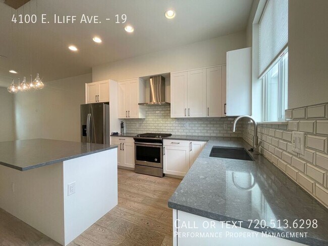 Building Photo - 4100 E Iliff Ave