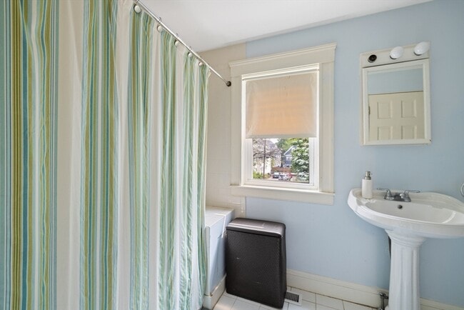 Building Photo - 29 Worcester St