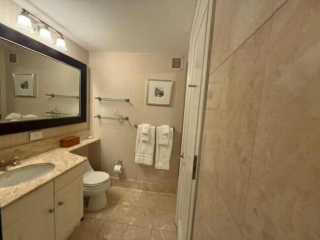 Building Photo - 3 Avery St