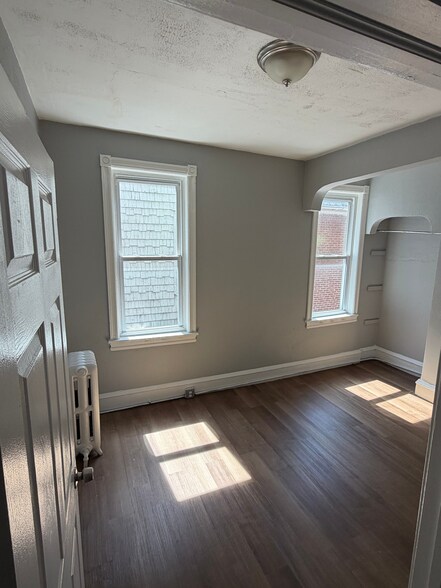Building Photo - 4937 N 13th St