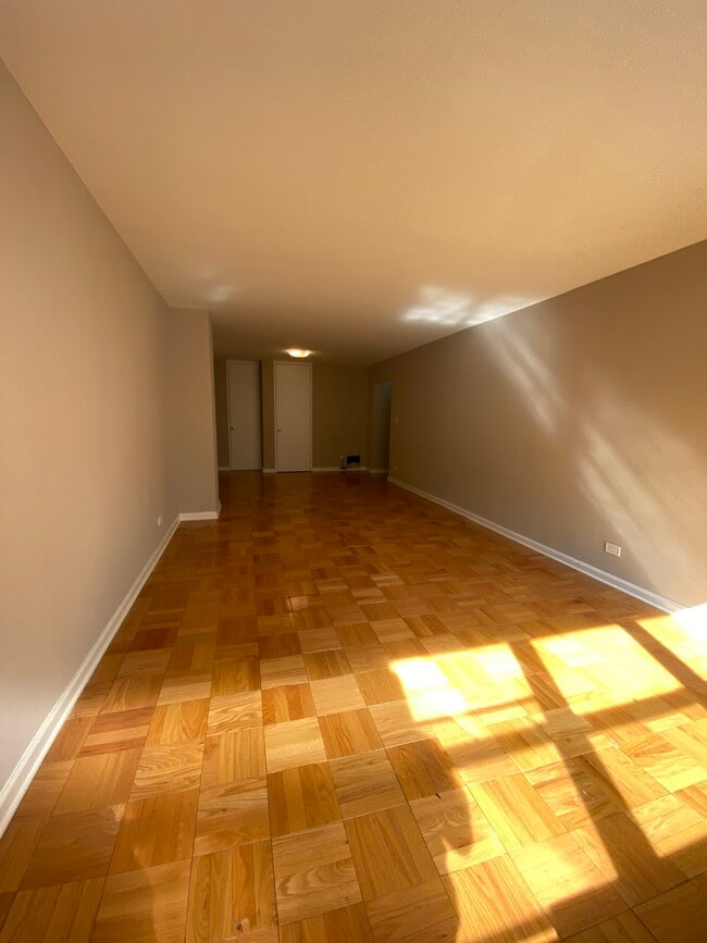 Interior Photo - Lexington Towers