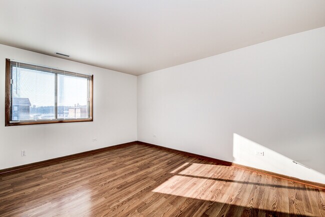 Building Photo - 15706 Peggy Ln