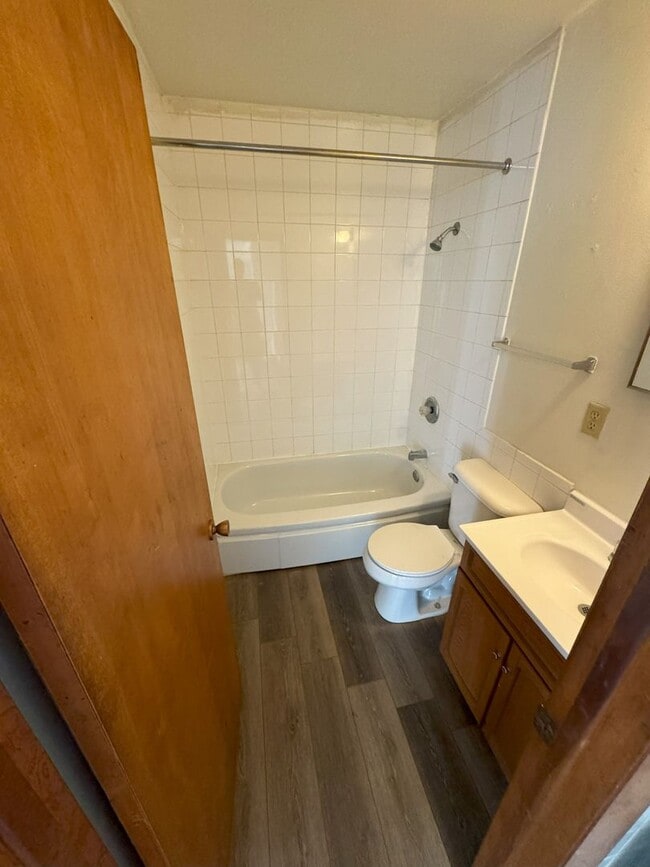 Building Photo - 4100 S 51st St