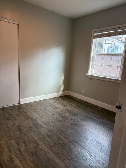 Building Photo - 8142 7th St