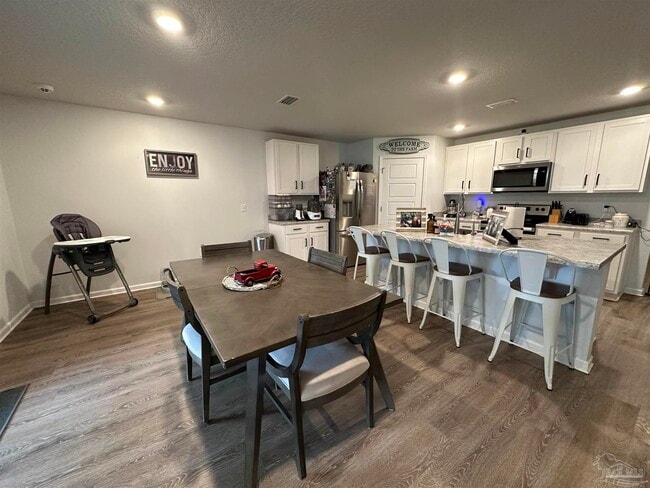 Building Photo - 926 Lovebird Ct