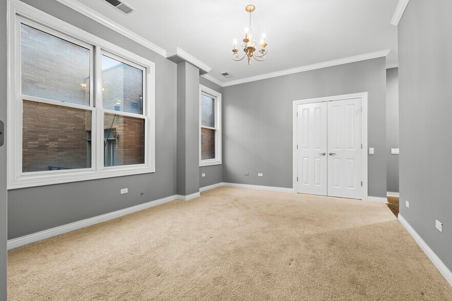 Building Photo - 1355 W Washington Blvd