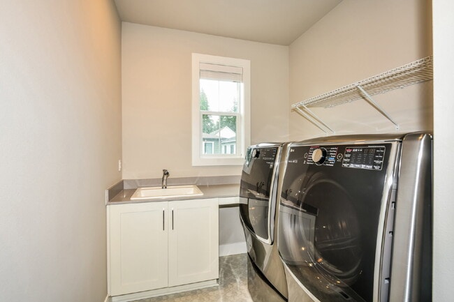 Building Photo - FOR RENT- AVAILABLE NOW! -  Modern 4-Bedroom Home with A/C in Bothell's Grove North Community