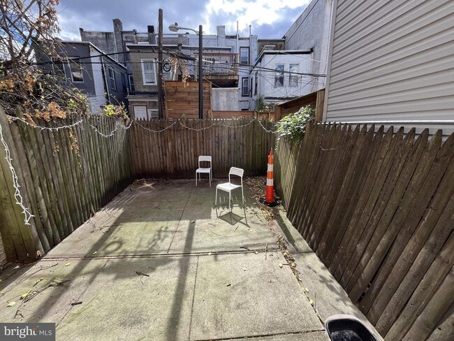 Building Photo - 1704 Arlington St