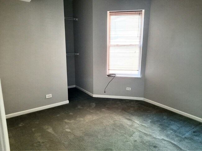 bedroom 2 - 3447 W Evergreen Ave