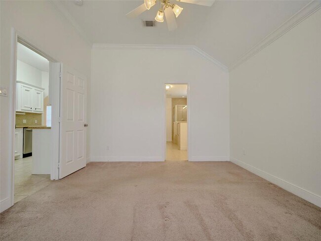 Building Photo - 10611 Alex Dr