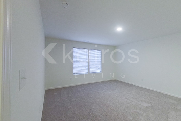 Building Photo - 12 Marbury Dr