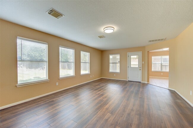 Building Photo - 5011 Moss Garden Ln