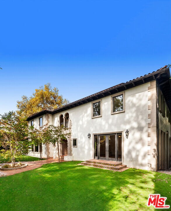 Building Photo - 11159 La Maida St