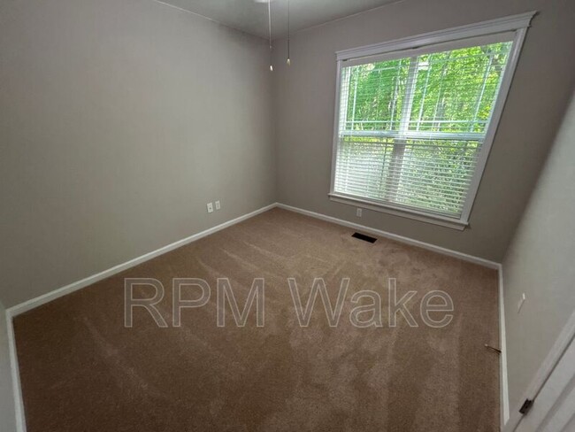 Building Photo - 4200 Willowdale Ct
