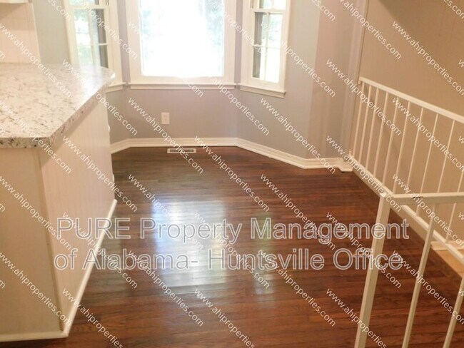 Building Photo - 11313 Mountain Crest Dr SE