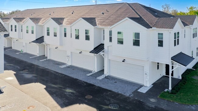 Building Photo - Malena Park - Brand New Constructed Townho...