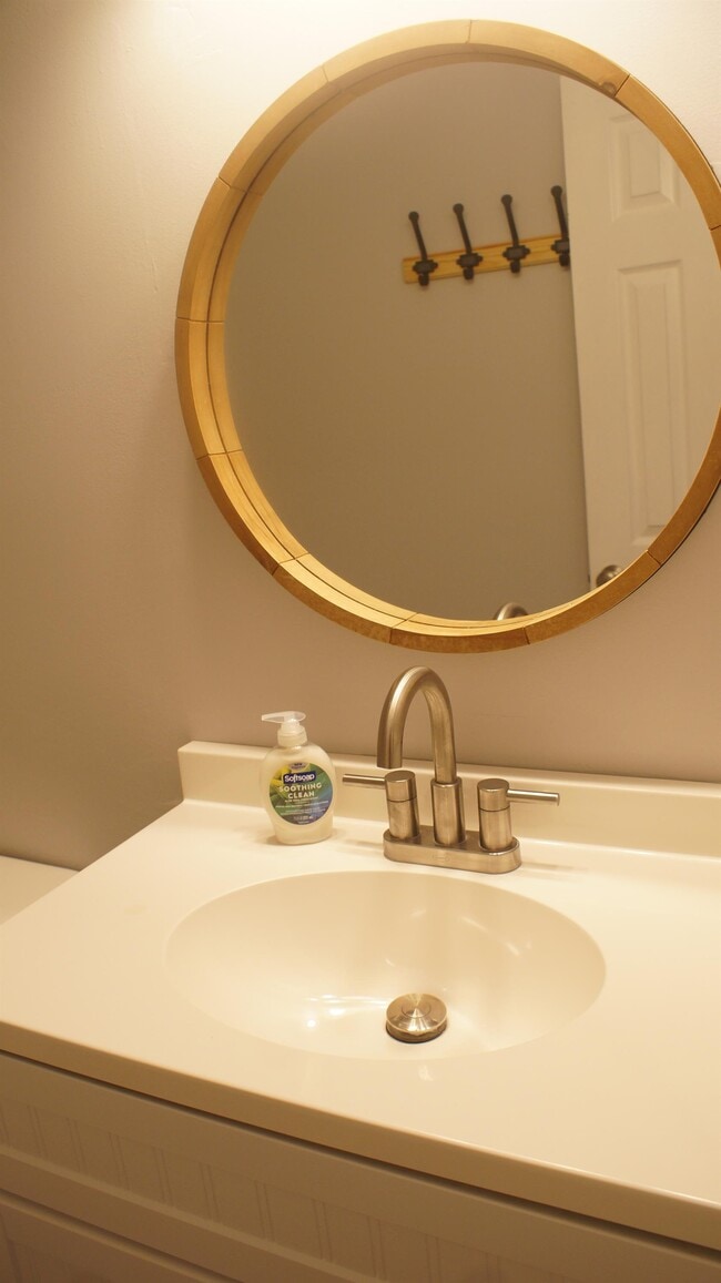 Building Photo - 3957 Kiwanis Loop