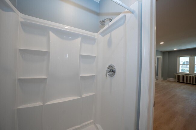 Building Photo - 732 Buck Ln