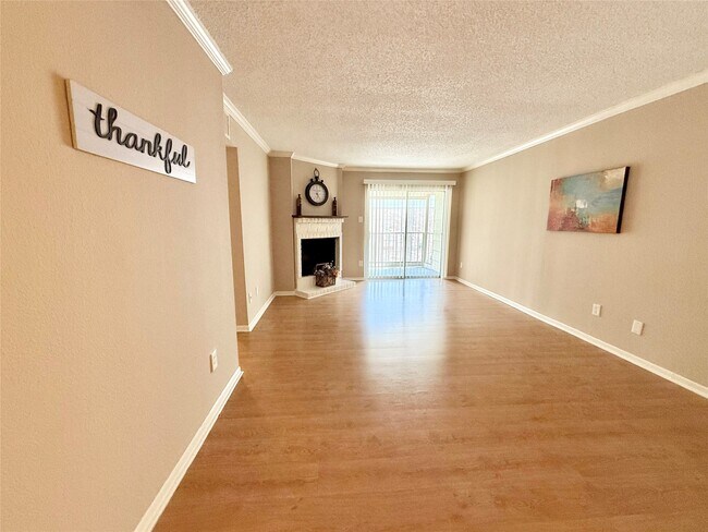 Building Photo - 2800 Jeanetta St