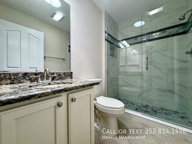 Building Photo - 487 Thistledown Way