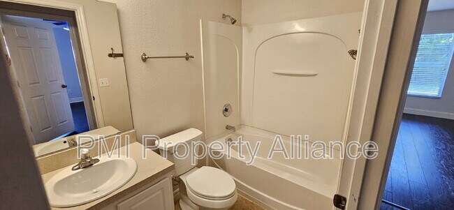 Building Photo - 15605 Perdido Dr