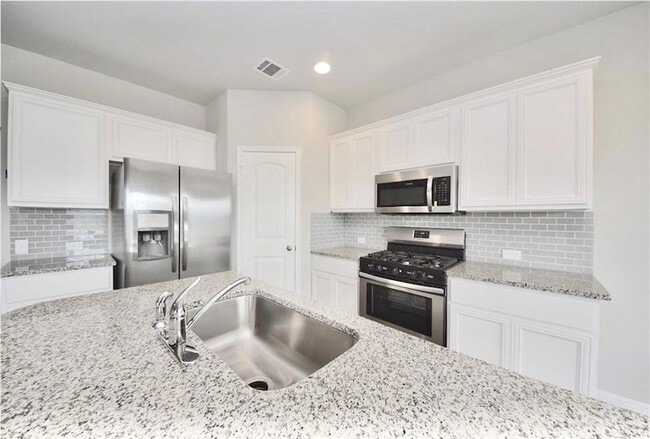 Building Photo - 1513 Fort Dessau Rd