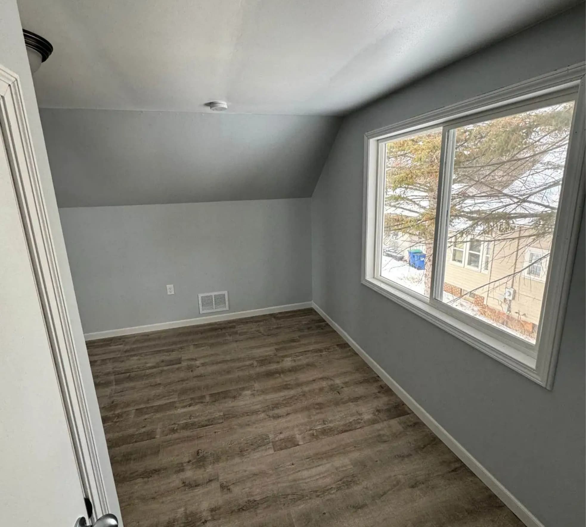 Building Photo - 1006 N 1st Ave