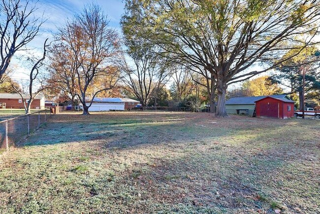 Building Photo - Single Family Ranch in Matthews!