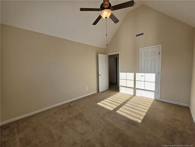 Building Photo - 825 Running Horse Ln